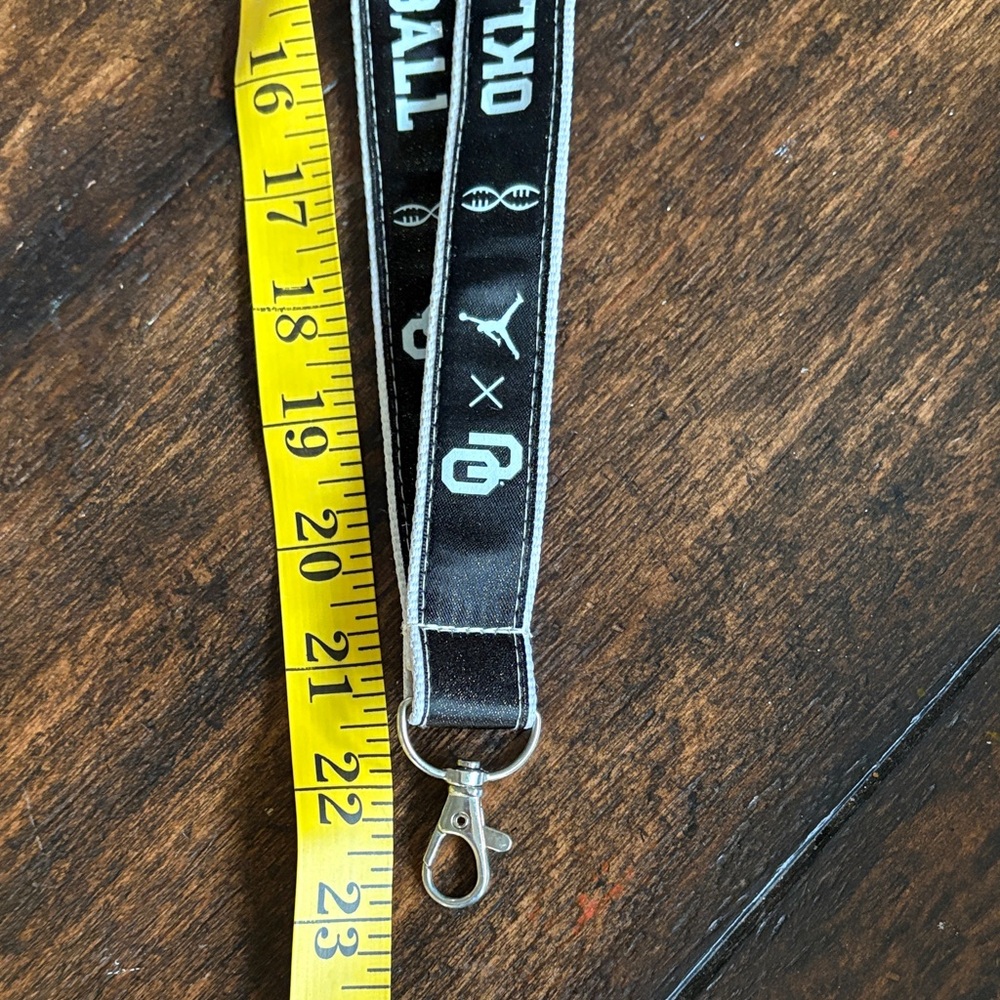 Nike university of Oklahoma football Key Holder lanyard OU - Picture 2 of 6